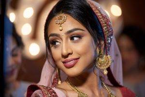 Indian bridal makeup artist in Dallas with traditional bridal jewelry