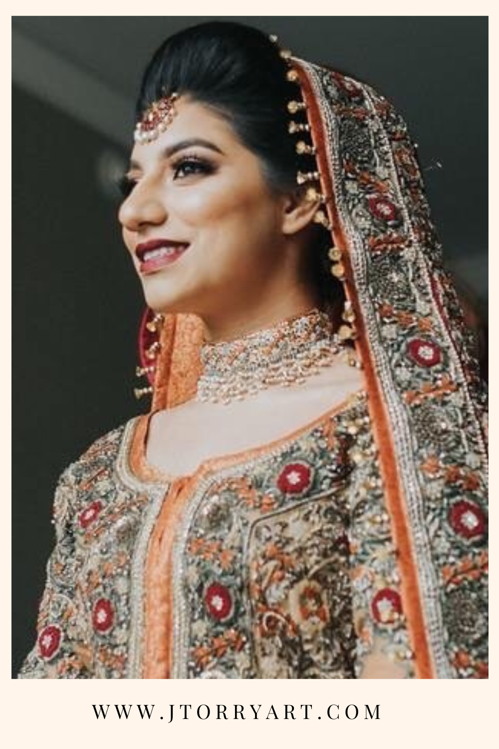 Best Hairstyles for Oval Faces in South Asian Weddings